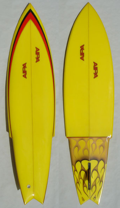 Con Surfboards Sting: Mint Con-dition 1970s Single Fin - Shred Sledz