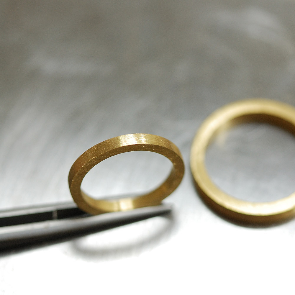 オーダーメイドマリッジリングの制作風景　ゴールド　屋久島で作る結婚指輪