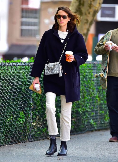 chungit-up: Alexa Chung out and about in NYC | May 8, 2017 | Alexa ...