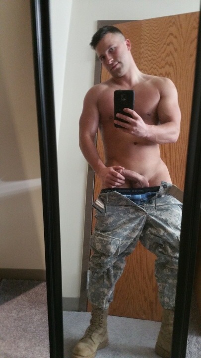 Gay Military Studs 77
