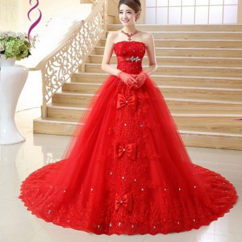 váy cưới đỏ