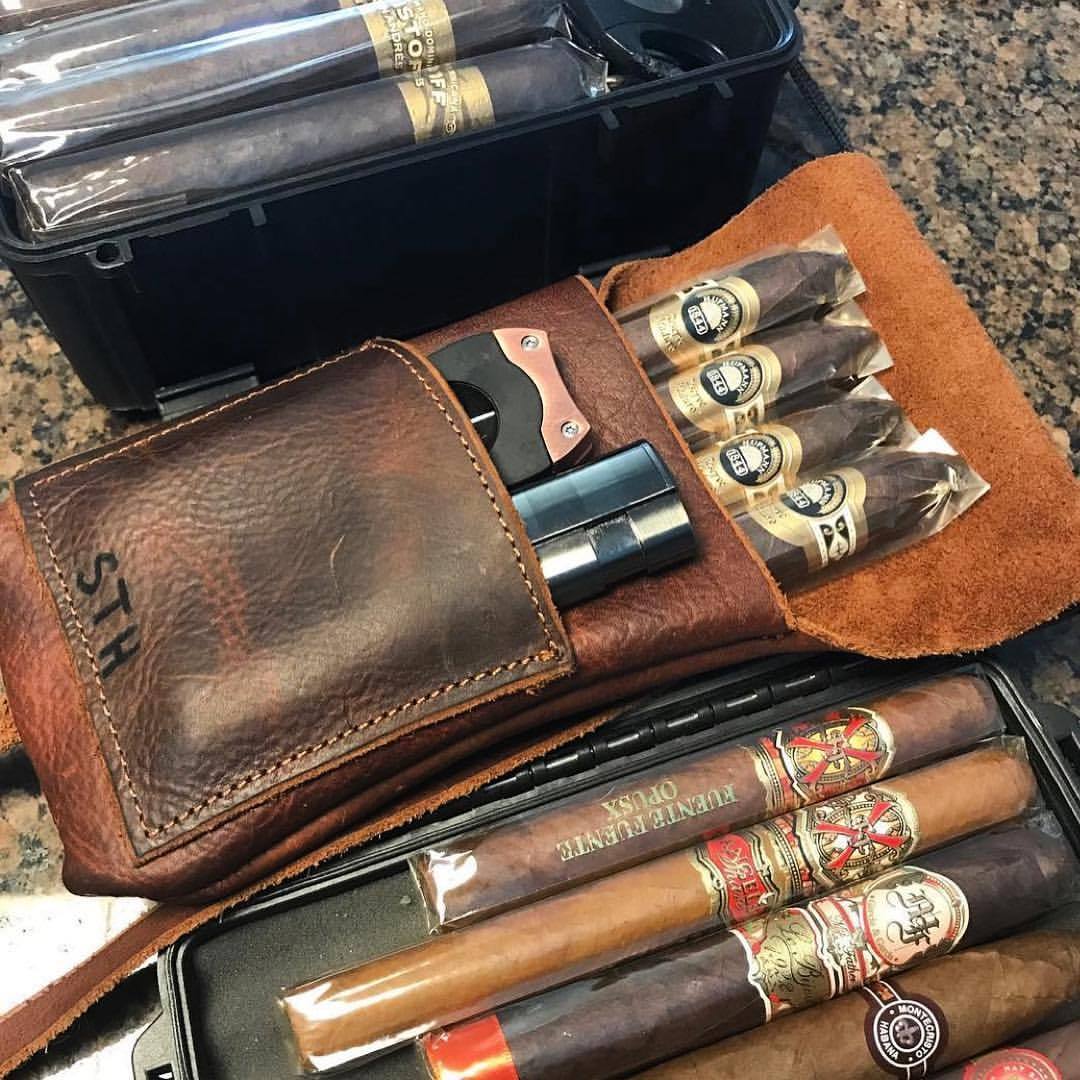 Legendary Saxon cigar 🔥💨 leather #madeinusa ⚒ #veteranmade 👊🏼#originaldesign Repost from @mycigarjournal Packing for vacation #cigar #cigaroftheday #cigaraficionado #cigarsociety #botl #cigarlover #cigarlife #cigarnation #cigarsofinstagram...