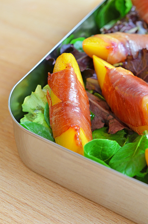 Paleo Lunchboxes 2014 (Part 6 of 7) by Michelle Tam https://nomnompaleo.com