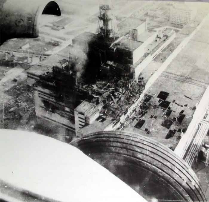 ‪Ayer se cumplió el primer aniversario del accidente de Chernobyl. Manifestaciones en toda Europa Occidental contra nucleares #l270487‬