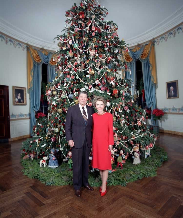 ‪La familia Reagan os desea una feliz Navidad #j251286 #Nadal86 ‬