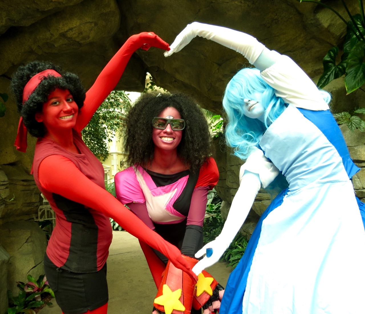“Love is love” just wanted to wish everyone a Happy Pride Month from your Gay space rock mom ❤️💛💚💙💜 Garnet- Talalovesyou on Instagram Rupphire- seelofapprovalcosplays on Instagram follow us for more...