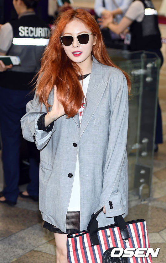 Hyuna airport fashion to Tokyo for photoshoot - Celebrity Photos ...