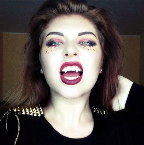 vampire makeup on Tumblr