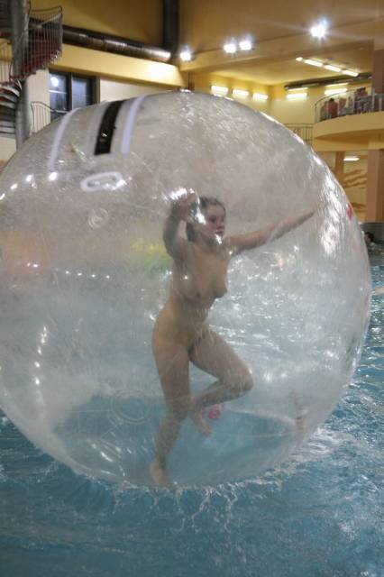 naktivated: “Buoyant bubble. ” Looks like fun!