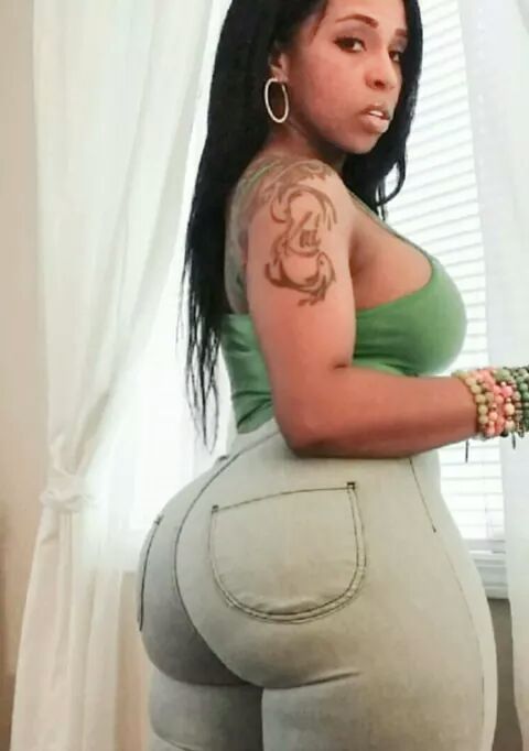 Thick Ass In Jeans 85