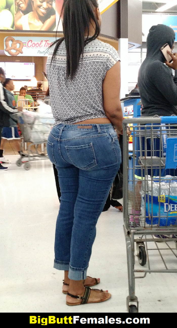 Big Woman Tight Jeans 76