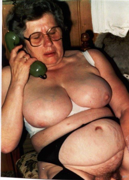 Fat granny shows her tits