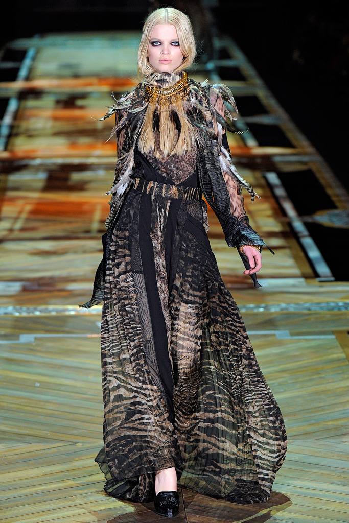 from obscure to demure — Daphne Groeneveld at Roberto Cavalli F/W 2011-12.