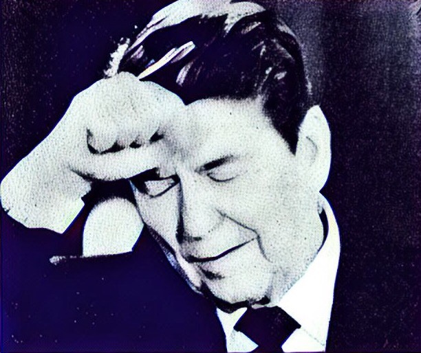 ‪Comienza a haber la percepción de que Reagan (76) no sabía nada del Irangate. Mejor no opino #s210387‬
