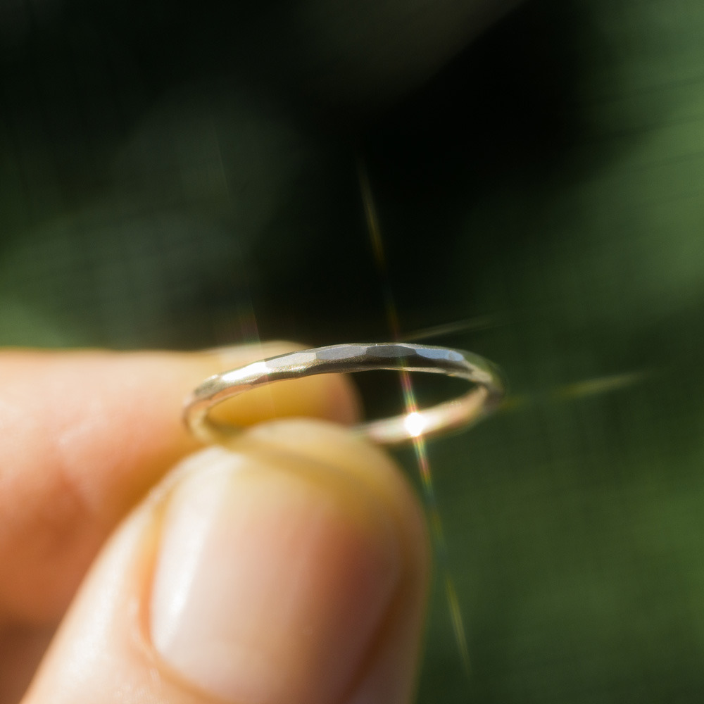 オーダーメイドマリッジリング　屋久島の緑バック　ゴールド　屋久島で作る結婚指輪