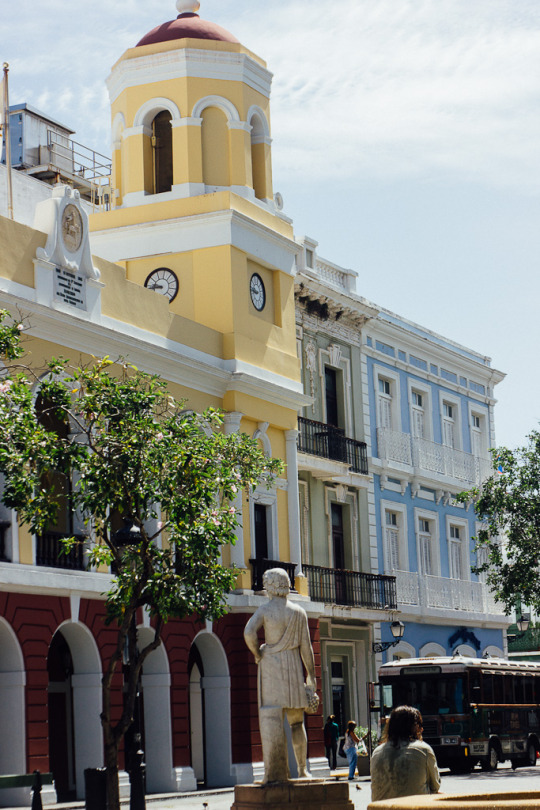 One of the best things to do in old San Juan is explore Calle Fortaleza