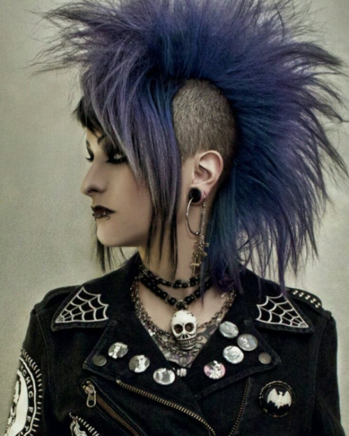 Death Hawk Hairstyle Girl Viral Blog O