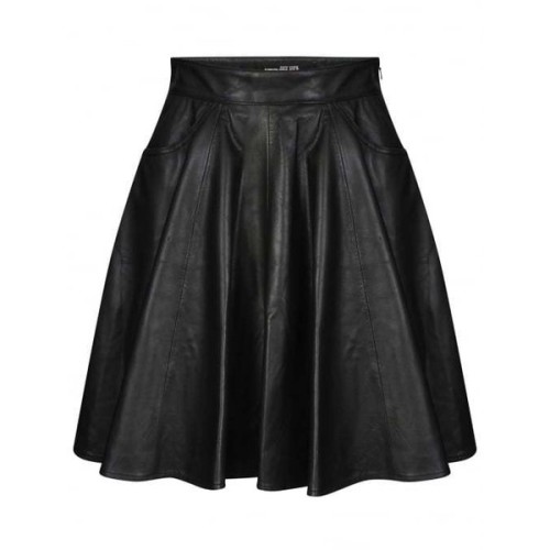 pleated leather skirt on Tumblr