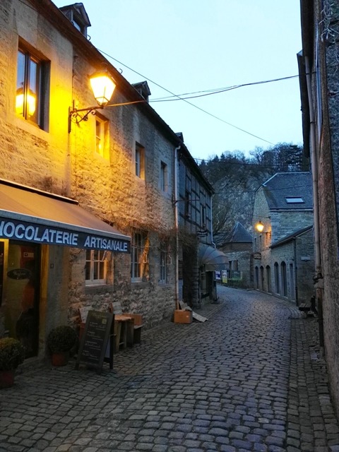 village illuminé nuit