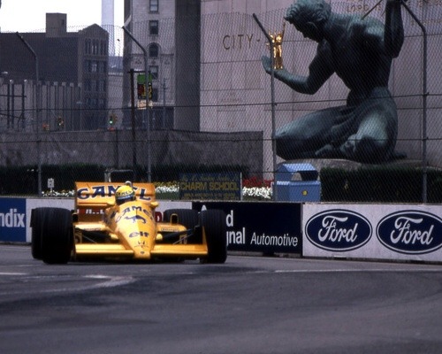 ‪GP F1 GP C Urbano Detroit. (63 vlts) Ayer fue 5° GP de esta temporada, con una clara victoria de Senna con su Lotus Honda 2° Piquet #l220687‬