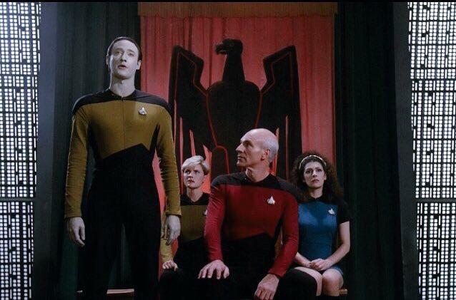 ‪Hoy es un día grande para los seguidores de Star Trek. Se estrena nueva serie de la saga: Star Trek Next Generation #s260987 ‬