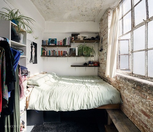 Aesthetic Queen Bed Small Bedroom Layout