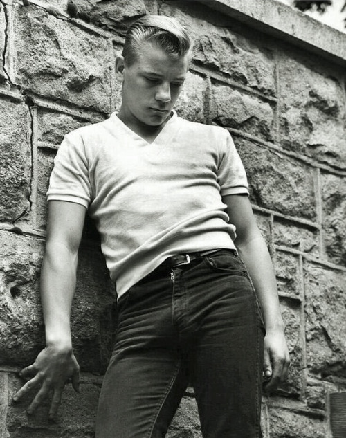 joeinct:
“Pete, New York, Photo by Danny Fitzgerald, 1966
”