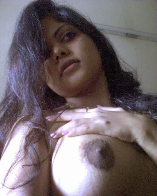 Mature naked Mallu bhabhi chandra 4, Milf porn on cumnose.nakedgirlfuck.com