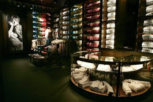 Abercrombie changing room