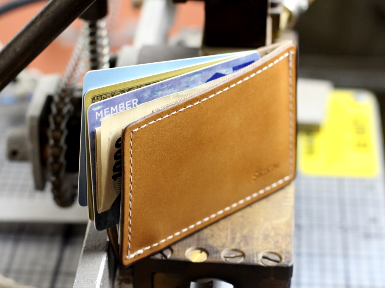 Slimmy X1S1: The Ultimate Slim Leather Wallet