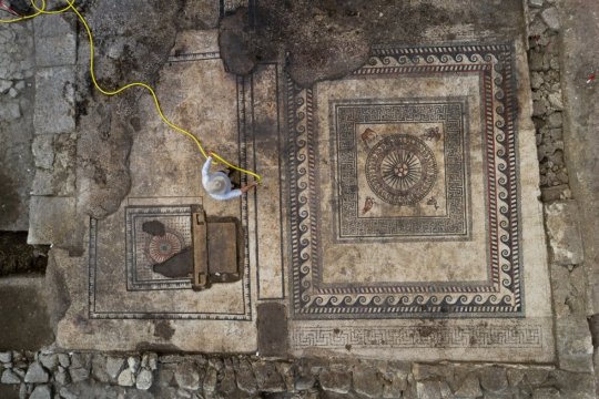 Stunning mosaics shed light on enigmatic past of Roman city in southern France