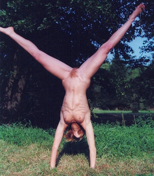 Gymnastic Nude 121