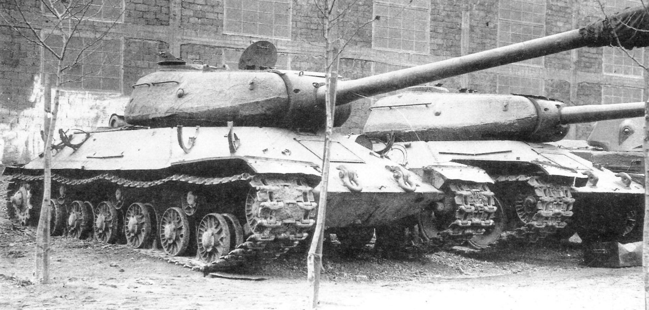Soviet heavy tank is-6