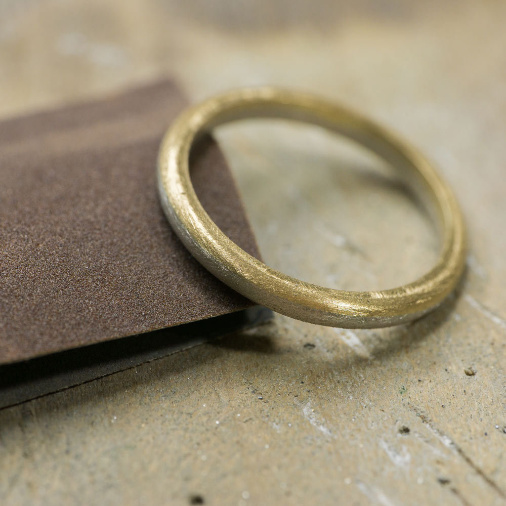 ゴールドとプラチナの指輪　オーダーメイド結婚指輪の制作風景