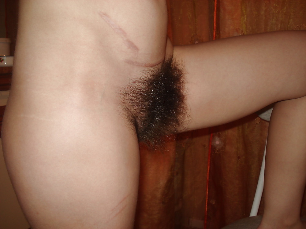 Hairy pussy on hidden cam
