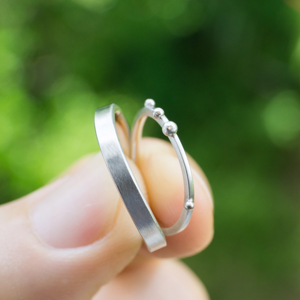 オーダーメイド結婚指輪　屋久島の緑バック　制作途中　プラチナ　屋久島で作る結婚指輪