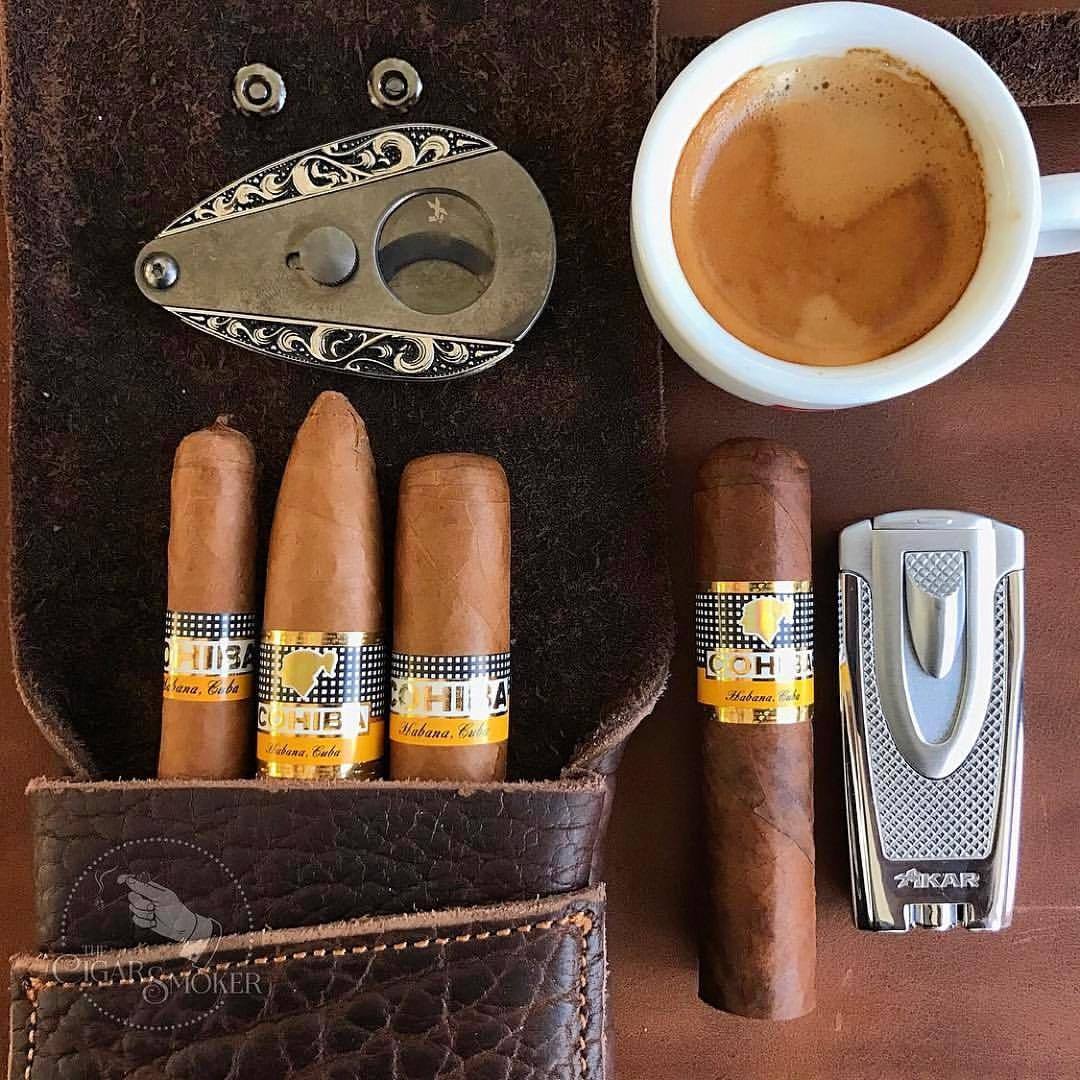 Cohiba and the Legendary Saxon American bison leather cigar carrier Repost from @thecigarsmoker Starting the #cohibafriday 🐝🐝 and the #easterholidays 🐣🐰🐣 have all a great weekend pals and 💨👍🤴🏻#cohiba #lanceros #piramidesextra #siglo6 #mediosiglo...
