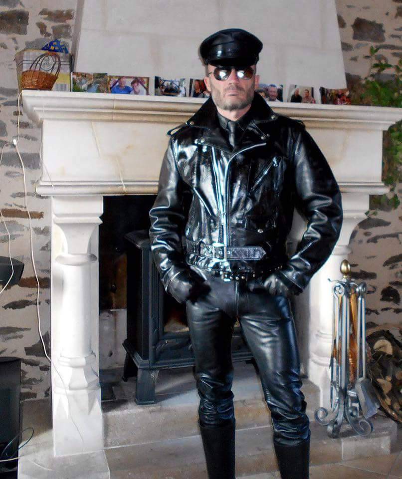 Gay Leather Guy 73
