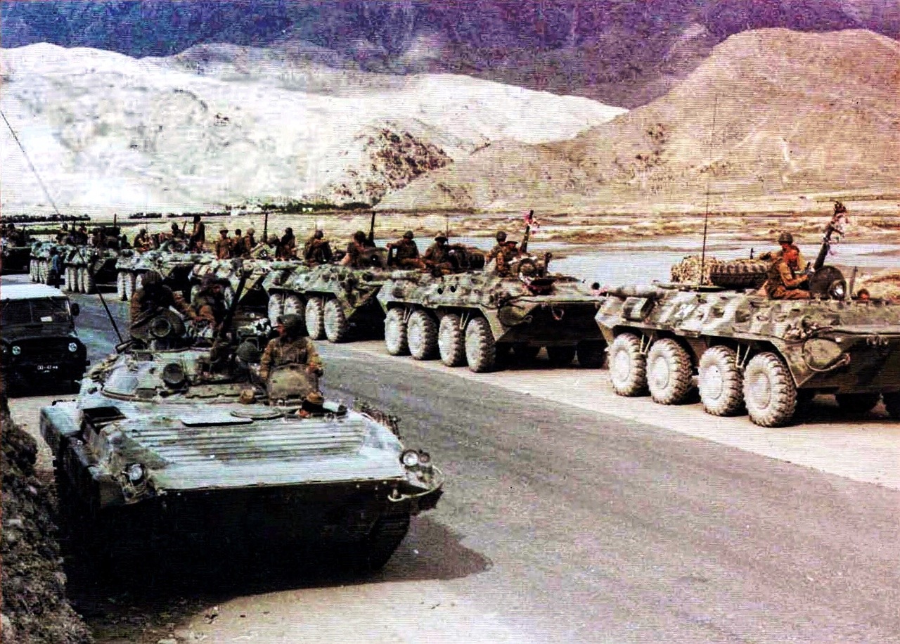 ‪Hoy se cumplen 8 años de la invasión soviética en Afganistán. la OTAN aprovecha el aniversario para pedir retirada de la URSS #d281286‬