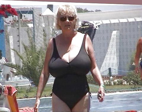 Tits Older Woman 75