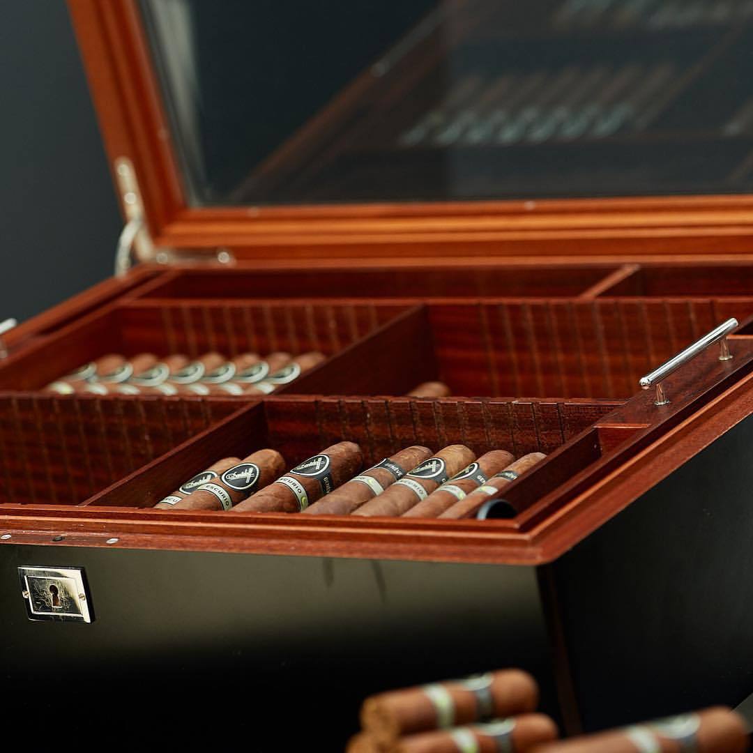 tailoredash:
“ Tailored Box… #TailoredAsh #humidor #cigarlife
”
