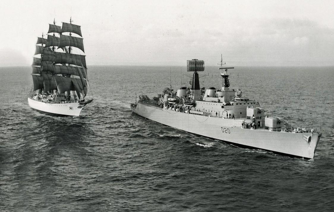 blogmachineimages:
“ County-class destroyer HMS Fife (D20) escorts Argentinian tall ship ARA Libertad (Q-2) through the English Channel, 1968.[1124x712]
Source: https://openpics.aerobatic.io/
”