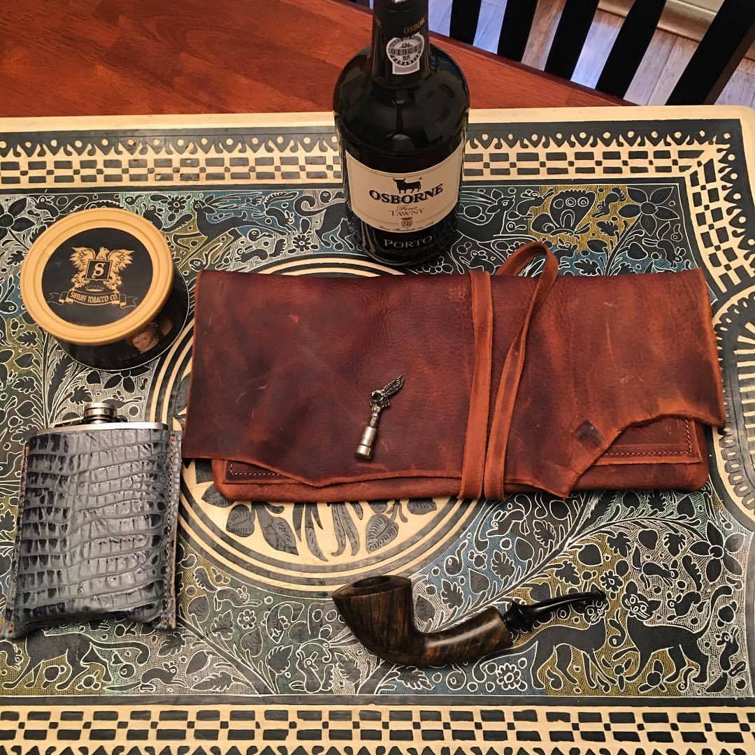 Create your zen spot this rainy afternoon. Legendary Saxon 5X13 #Churchwarden tobacco pipe pouch 🔥💨 Premium leather hand cut in the USA. #madeinusa #ruggedluxury #legendarysaxon #veteranmade #tobaccopipe #pipetobacco #igtpc #dailycarry #botl #sotl...