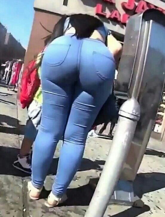 Huge Ass In Tight Jeans 54