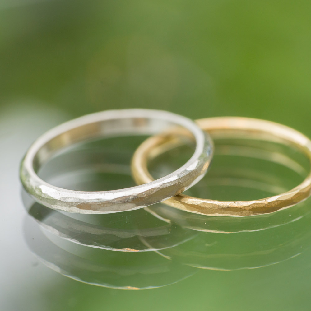 オーダーメイド結婚指輪　屋久島の緑バック　プラチナ、ゴールド　屋久島で作る結婚指輪