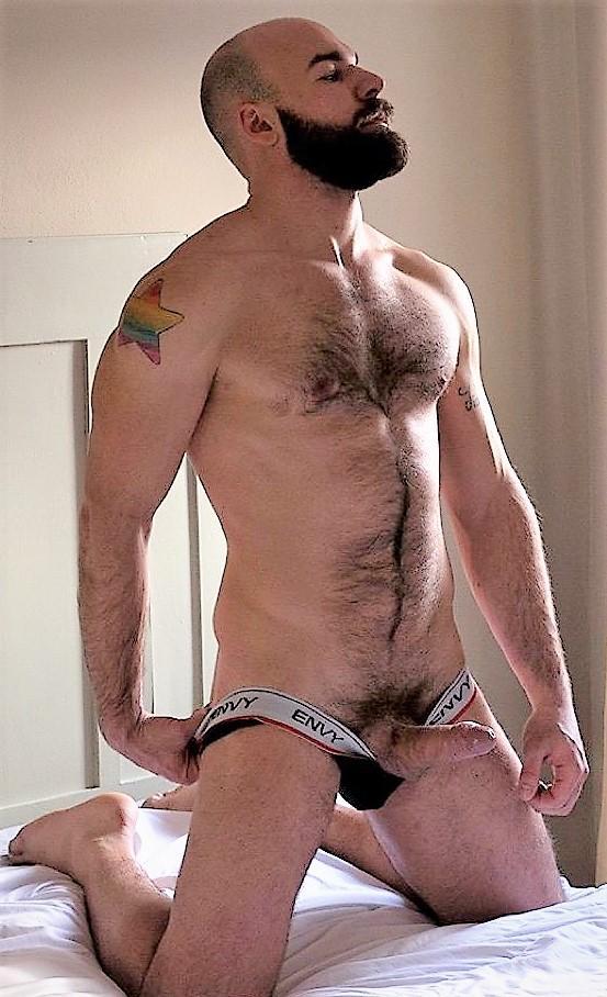 cuddlyuk-gay:
“ I generally reblog pics of guys with varying degrees of hair, if you want to check out some of the others, go to: http://cuddlyuk-gay.tumblr.com
”