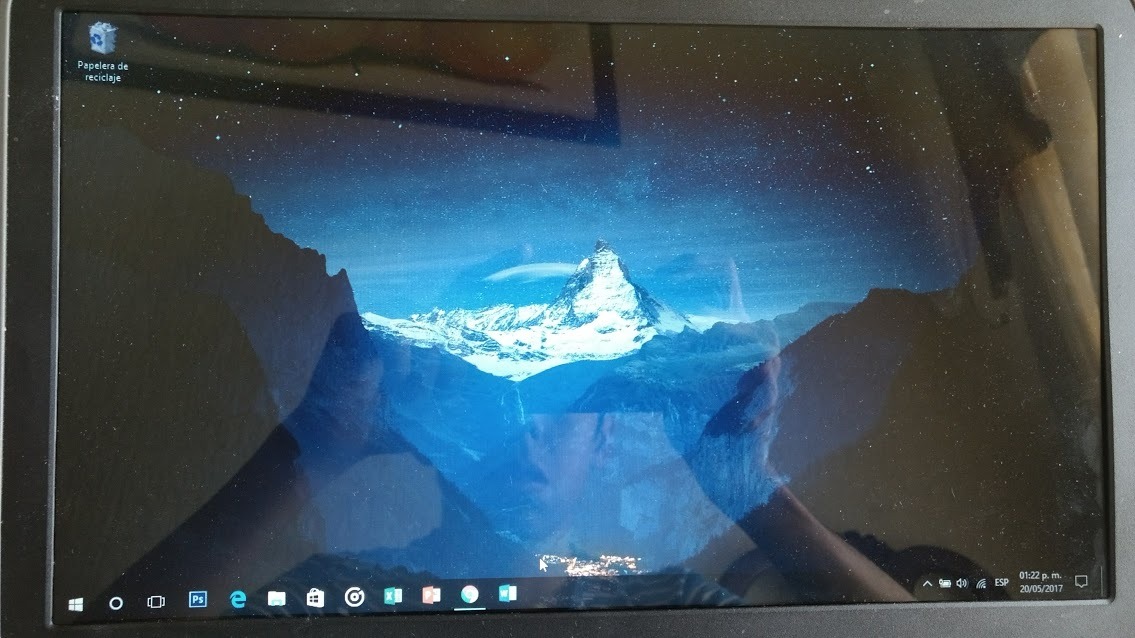 asus laptop screen goes black when unplugged