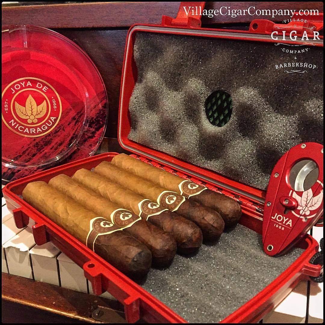 Friends, time is running out!
March has just 2 days remaining, meaning YOU have just two days to get your Joya de Nicaragua Cabinetta Serie robusto, our March “Cigar Of The Month” at a very special price.
Delay no longer.
Thursday March...