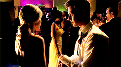 Logan♥Veronica (VM) #1 Parce que... 'I thought our story was epic, you know, you and me' Tumblr_odi76xqILb1v4q6nwo7_r1_250