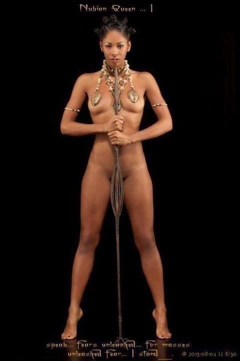 African Queen Nude 31